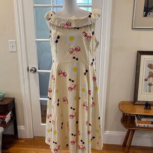 Hearts & Roses Vintage-Style Pale Yellow Swing Dress. Size 14.